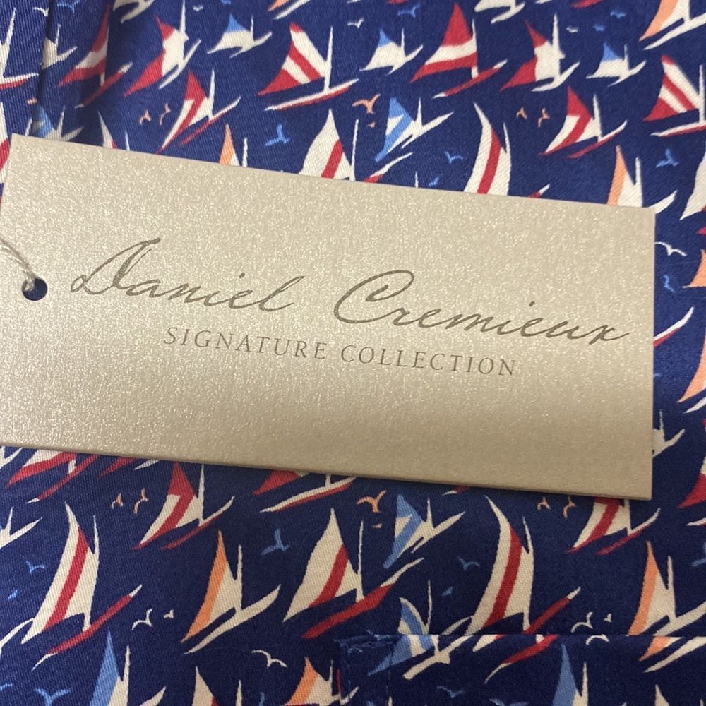 NWT Button Up Men’s Shirt with Sailboats - Picture 3 of 8